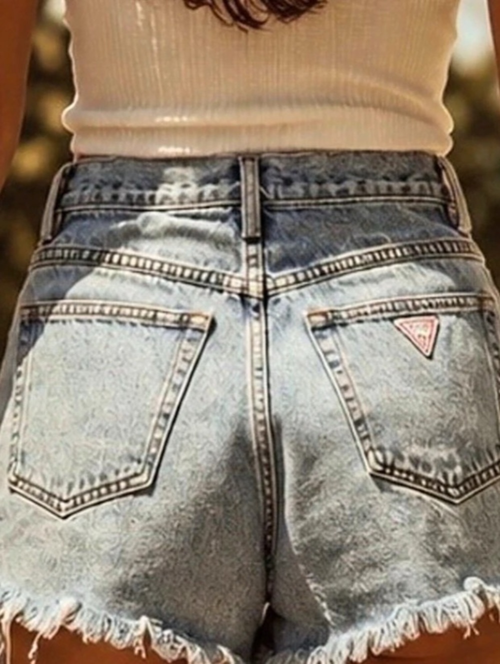 Guess Jeans Made in USA Women’s Size 31 Blue Jean Shorts Frayed Hem Light Wash